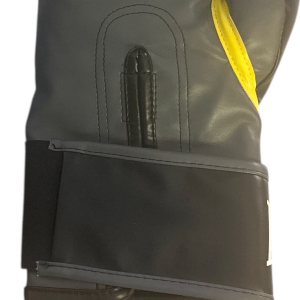 NWOT Everlast Black and Yellow Training Gloves - Picture 9 of 10